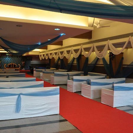 Hotel Sheela Shree Plaza Джхансі Екстер'єр фото